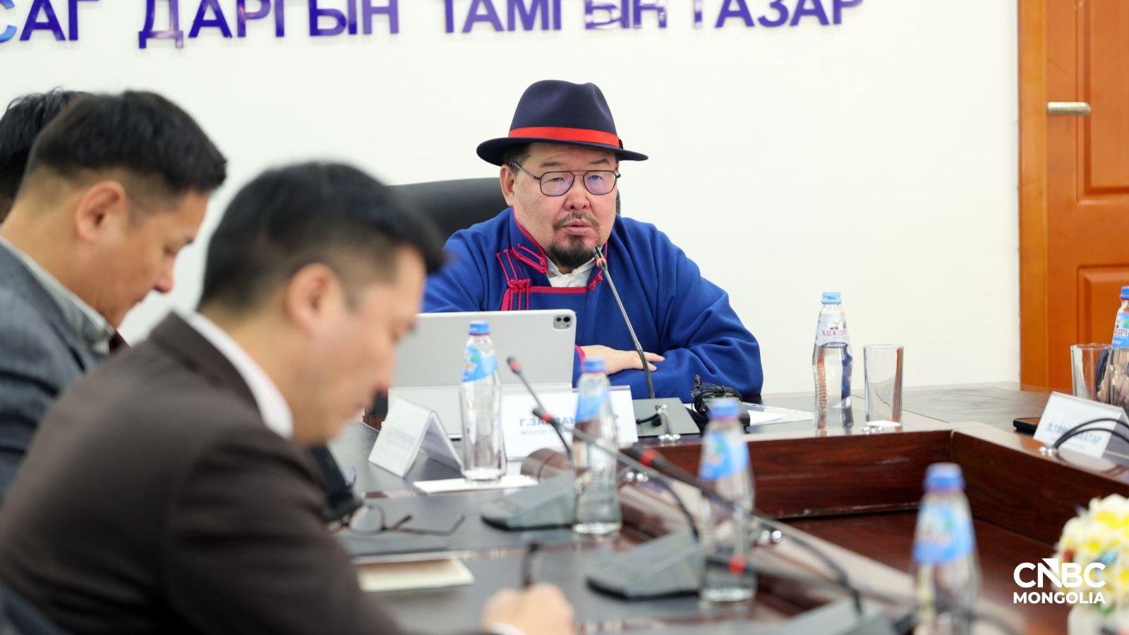 journalist-news-h1w2f6