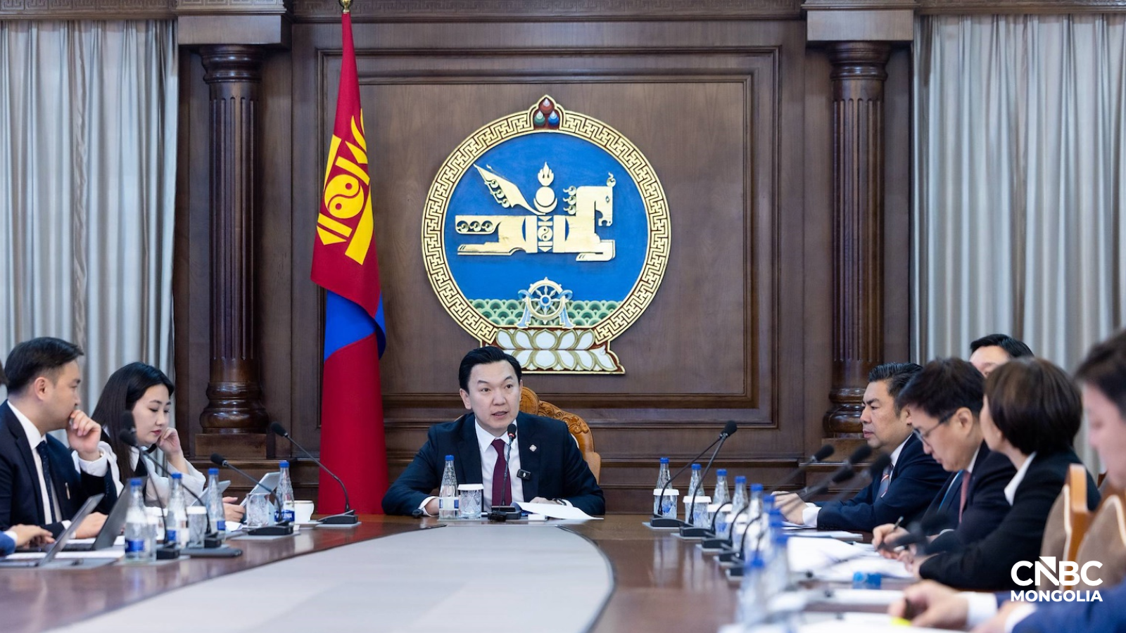 journalist-news-h1b8